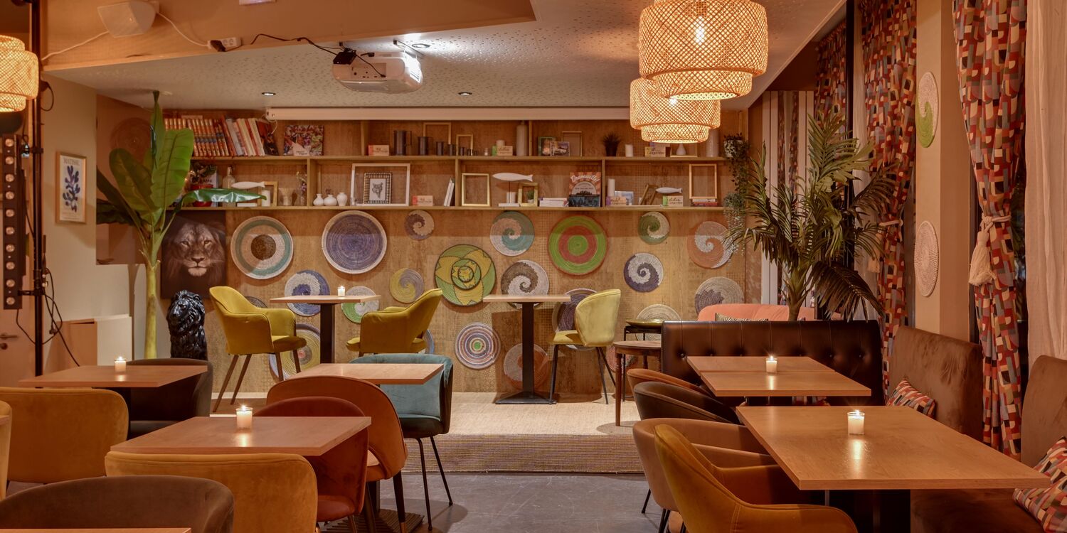 Tables et banquettes du Restaurant O18